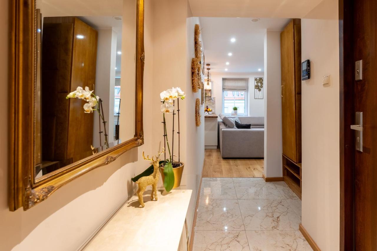 Apartament Zloty Jelonek - 4 Osobowy Na Placu Ratuszowym - Space Apart Jelenia Gora Luaran gambar